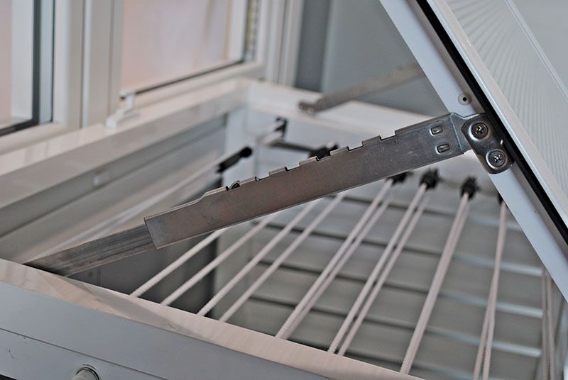 Tendal tipo baúl deslizante abierto