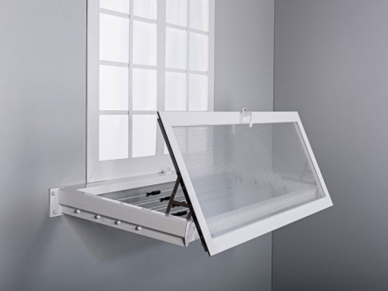 Tendal abatible abierto