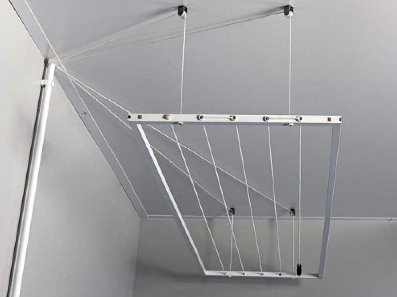 Instalación de tendedero interior